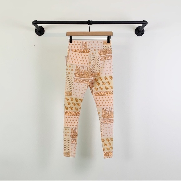 NWT The Upside Carmen High Rise Bandana Leggings - Picture 7 of 7